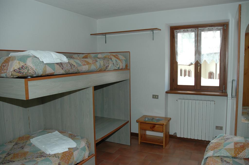 Casa Vacanze Ca' De Val Campodolcino Pokoj fotografie